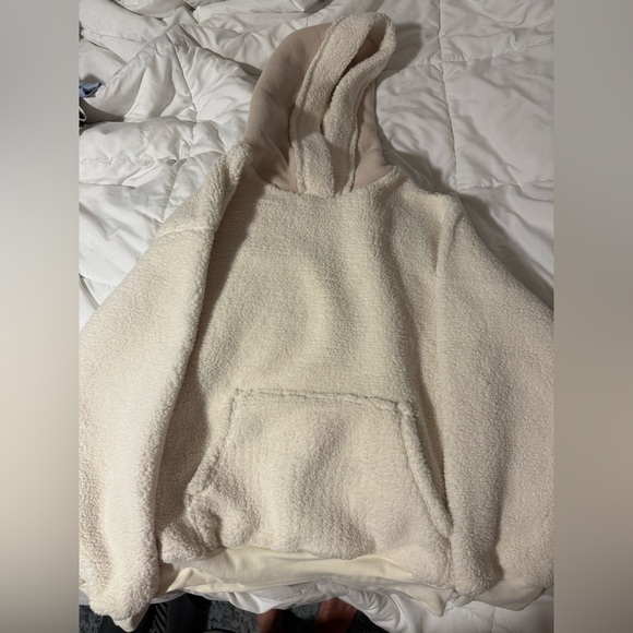 TALENTLESS Tops - Never Worn Womens Talentless Sherpa Hoodie